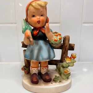 Vintage Porcelain Figurine 8218 Girl By Fence With Umbrella And Basket
